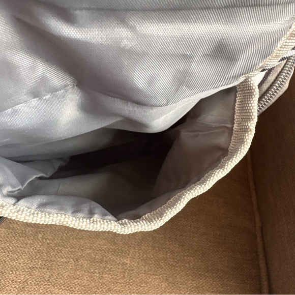 Sable Black & White Striped Backpack Diaper Bag. Excellent conditional INV25/478 - Picture 6 of 16